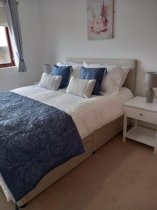Apartament Lovely 2 Bed Flat-Great Location Dundee Zewnętrze zdjęcie